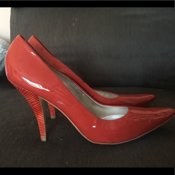 Shoes - Picture 2 of 4